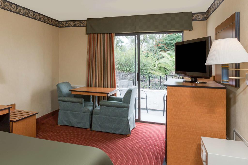 Travelodge By Wyndham San Clemente Beach Exteriör bild